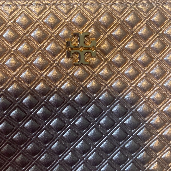 NWOT Tory Burch wallet - Picture 5 of 17